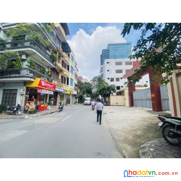 Bán nhà lạc long quân - ngõ oto tránh - lô góc cực đẹp - 3 thoáng - giá tốt nhất khu vực