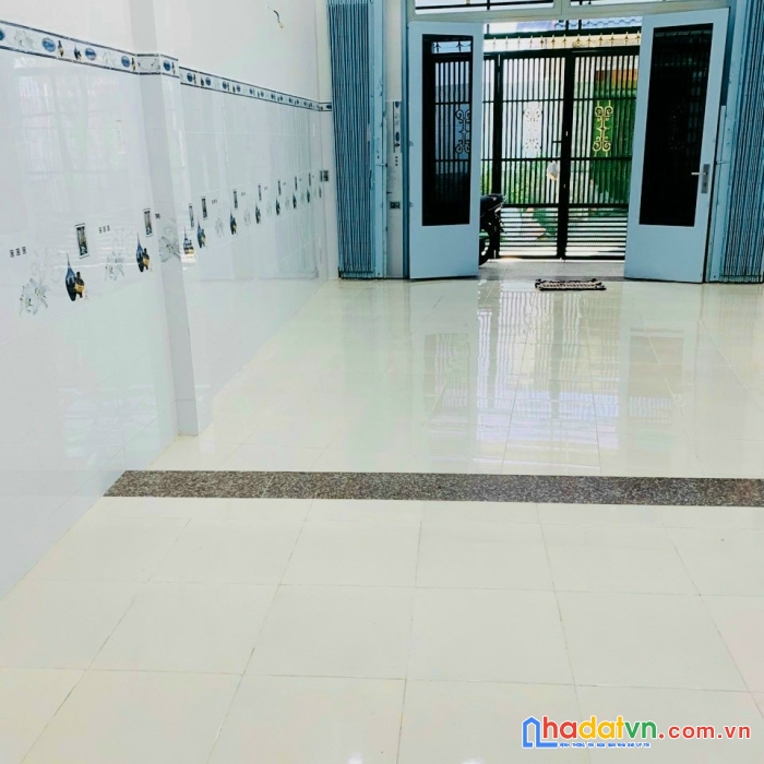 Bán nhà đường số 8 bình tân cách eon tân phú 300m 70m2 giá 3tyxx