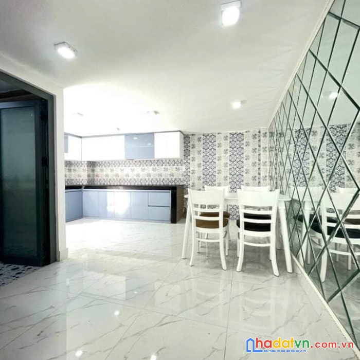 Bán nhà đẹp q7 tặng nội thất giá nhỉnh 4 tỷ
