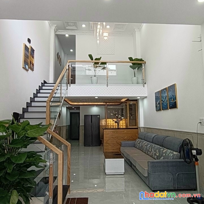 Hẻm siêu đẹp, trần hữu trang, rộng 4m dài 14.5m, 6.4 tỷ phú nhuận