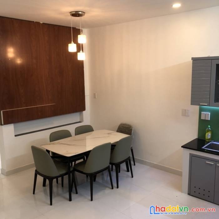 Nhà 2 tầng đúc phan văn trị,bình thạnh, 94m2 (5.3x17.5), chỉ 8.5 tỷ.