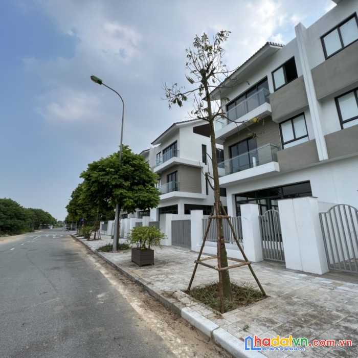 Chính chủ cần bán biệt thự dương nội, hà đông 166m2 giá 18 tỷ có thương lượng.