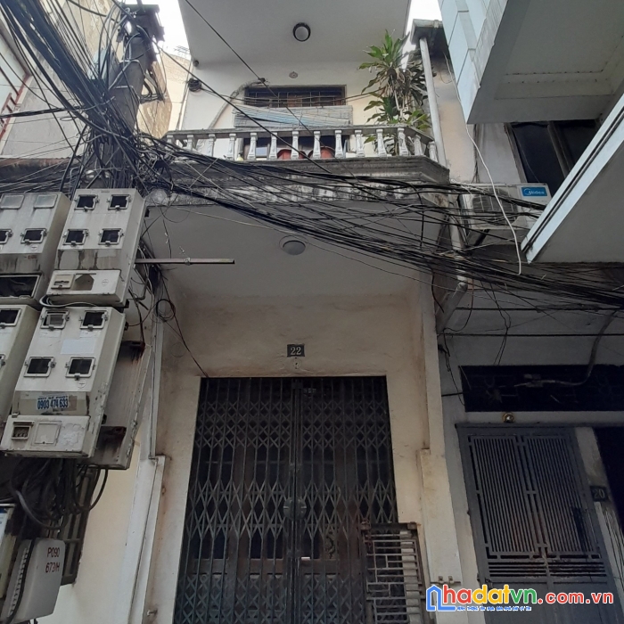 Bán nhà ngọc lâm long biên, trung tâm phố ngọc lâm, cách phố15m, nhà 3 tầng, 35m2, giá: 2.45 tỷ .