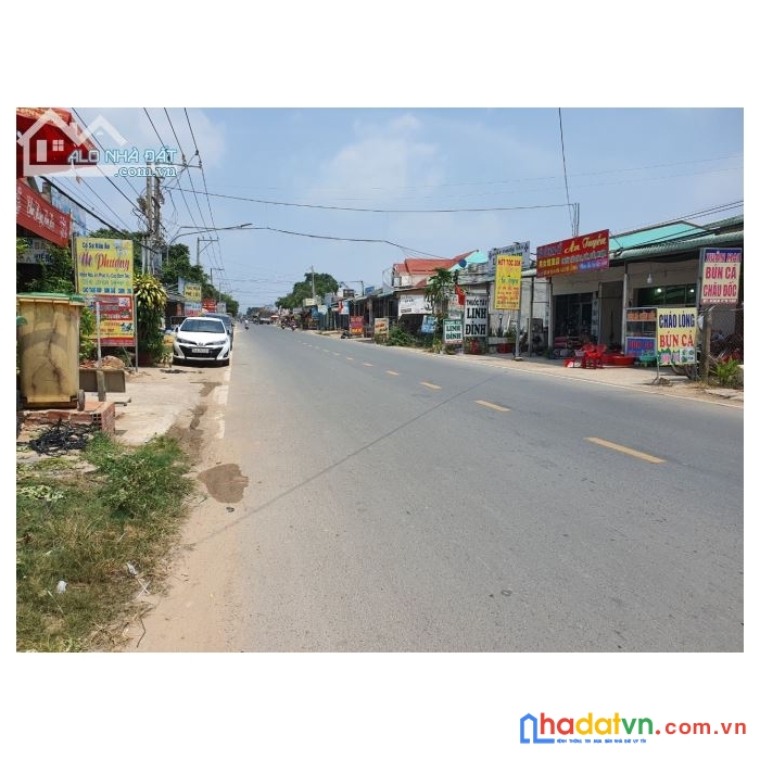 Đất bán ngay trung tâm thị trấn