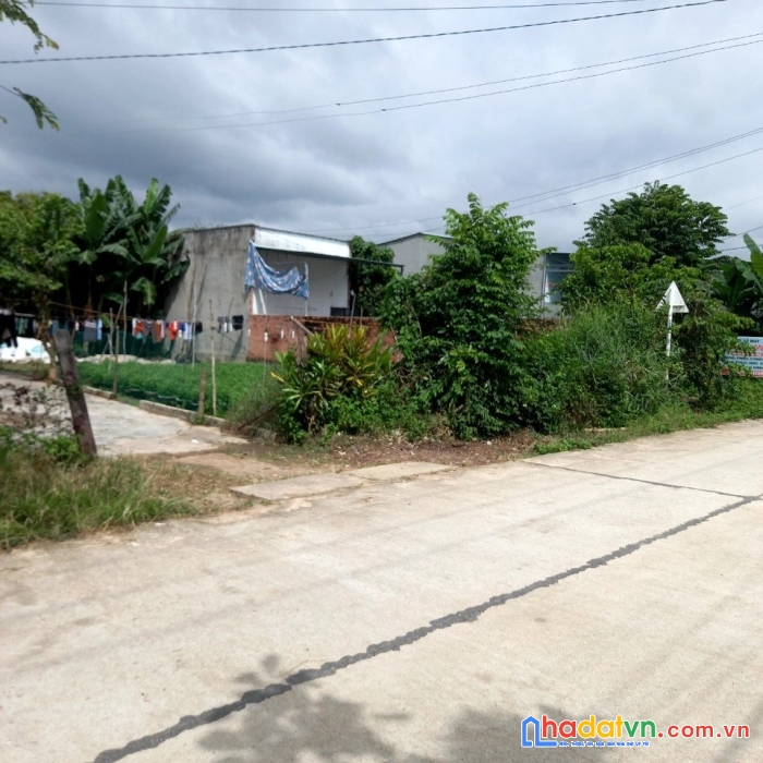 Cần bán lô đất vị trí đẹp tại kon tum