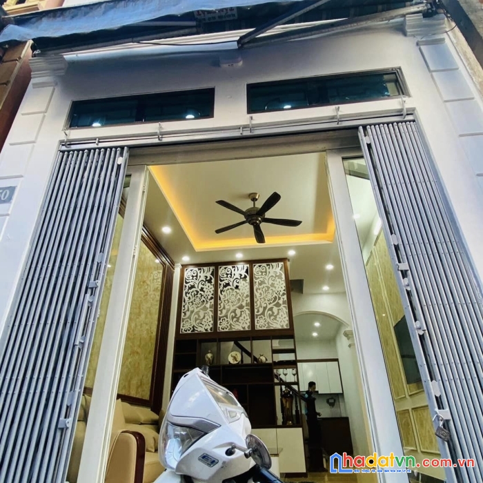 Nhà đẹp long lanh, xây dựng nhiều tâm huyết - nhà riêng phố lê trọng tấn, thanh xuân có sổ đỏ