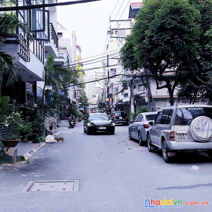 Biệt thự ẩn  danh  âu châu ngang 5 x 19 m đúc 5 tấm  vĩnh hội  q4 cách quận 1,2  có 400 m có 160