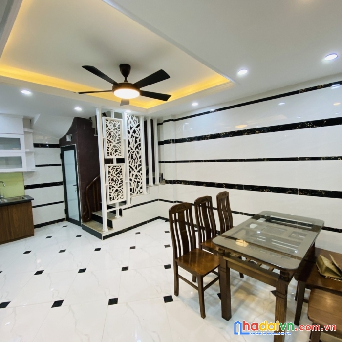 Nhà mới ,ful đồ,nguyễn văn trỗi,20m ra phố,mt6m,5t,chỉ 3,8 tỷ.