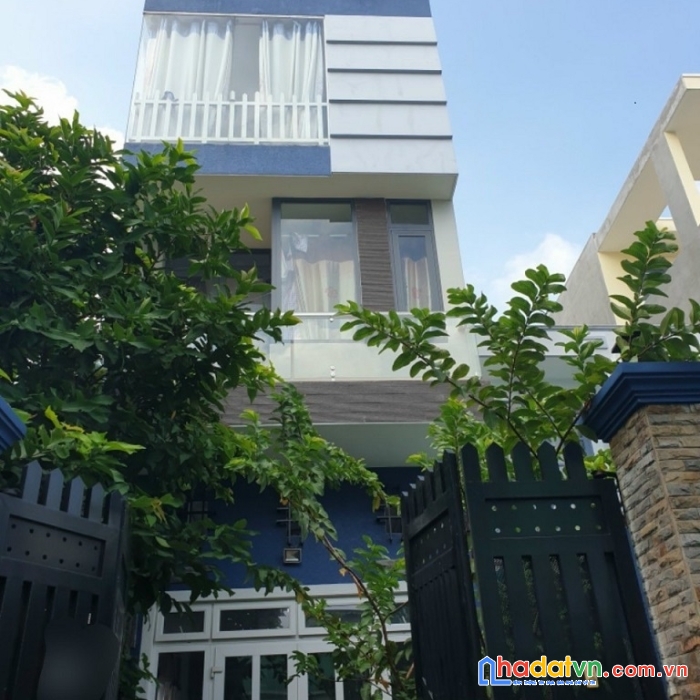 Bán nhà 1 trệt 2 lầu, sạch đẹp đang cho thuê đường đại lộ 3 , phước bình, giá tốt chỉ 10.8 tỷ.