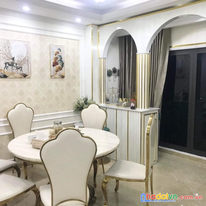 Hiếm cầu giấy thang máy phân lô ô tô vào nhà