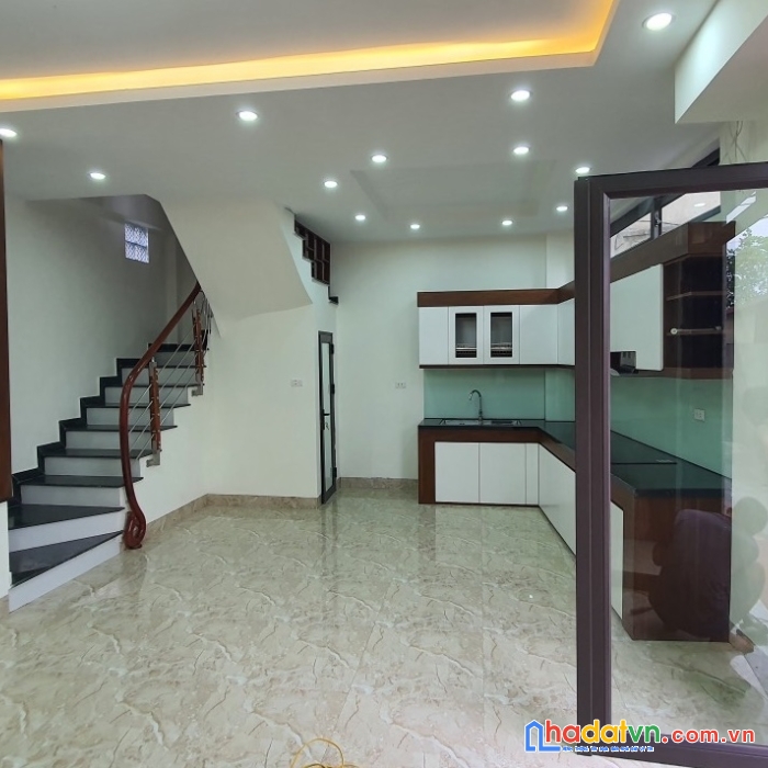 Nhỉnh 3 tỷ có ngay nhà 5 tầng 55m2 tại vân canh hoài đức