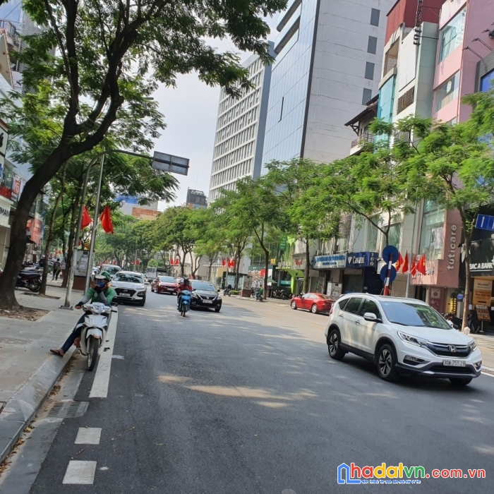 Vip: lô góc, ô tô tải, kinh doanh, vp, phố thái hà, đống đa, dt: 66m2, mt:6.5m, giá: 18 tỷ