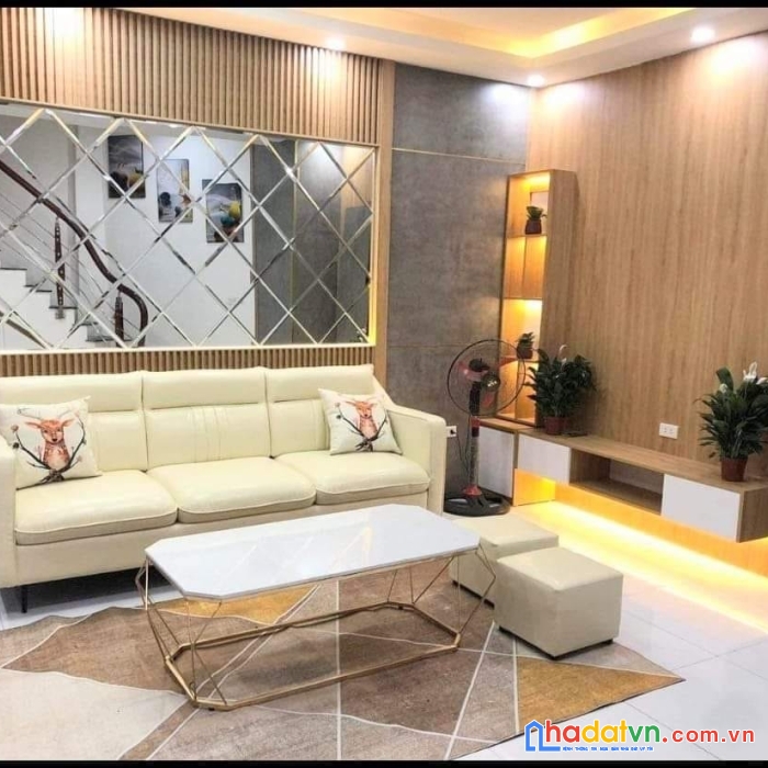 Bán nhà giáp nhị 32m2 x4t,mt 3.5m ,mới,đẹp,về ở luôn,giá 3.350tỷ