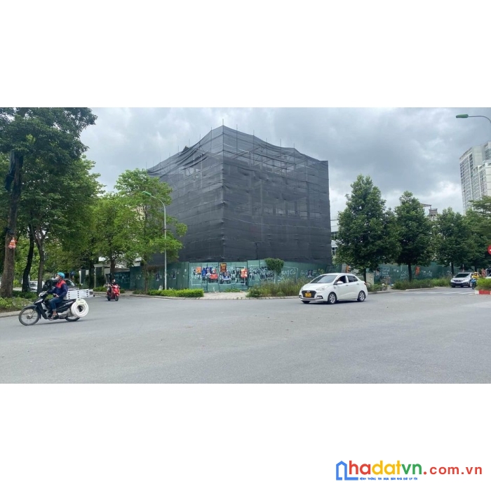 Bán căn biệt thư 226m_mặt tiền 16m_hai mặt đường khu ngoại giao đoàn gần đại sứ quán hàn quốc 72 tỷ