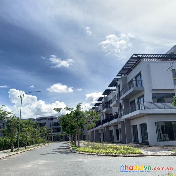 Cần bán biệt thự song lâp sở hữu lâu dài ngay trung tâm bãi trường phú quốc, giá chỉ 7 tỷ