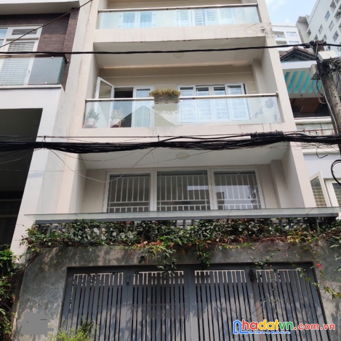 Đang ngộp bank cần bán gấp nhà phổ quang,p2 tân bình 18.2 tỷ