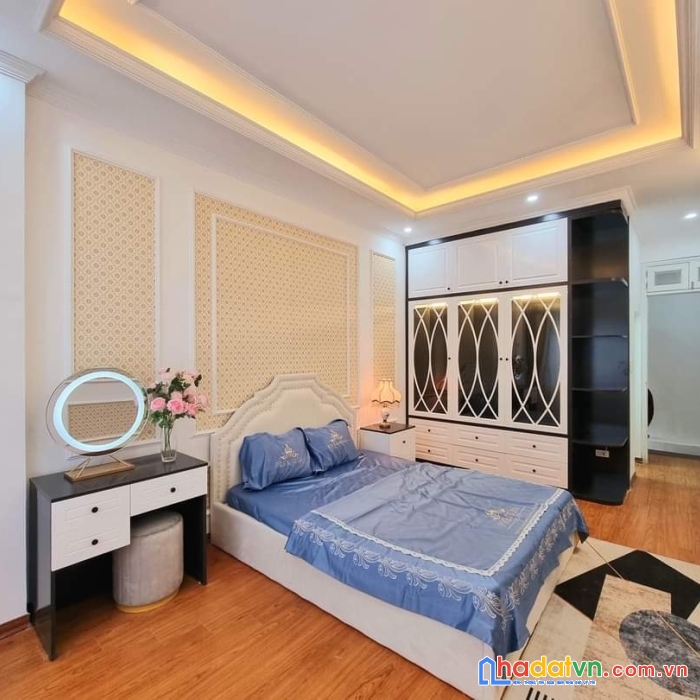 Bán nhà phố gốc đề: 35m2, 5 tầng, 3 ngủ, mt 4m, phân lô, 5m ra ô tô đỗ. 4 tỷ