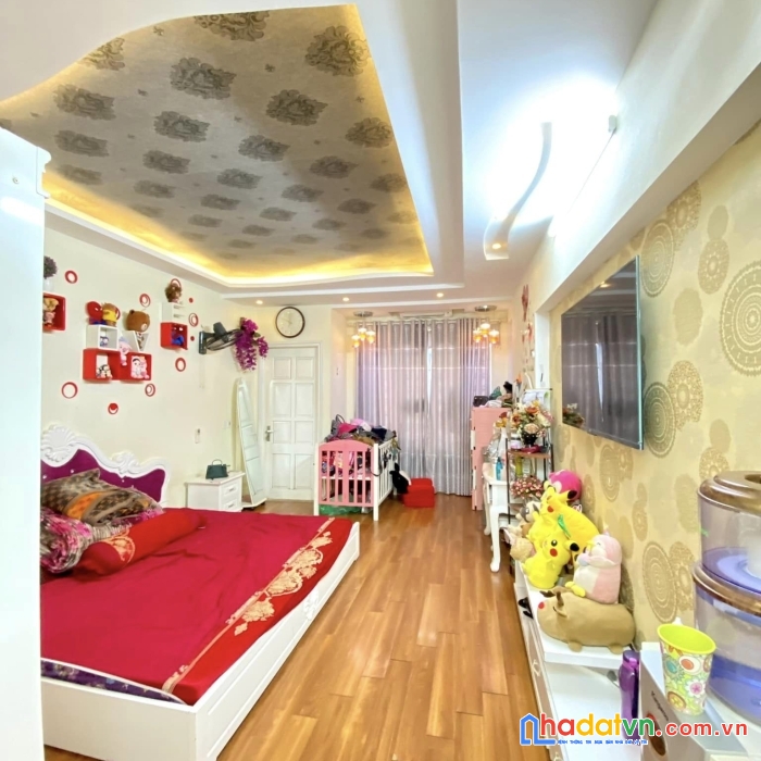 Bán nhà phố lĩnh nam: 33m2, 5 tầng, 3 ngủ, mt 4m, ô tô đỗ cửa. 3.6 tỷ