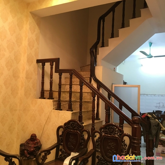 Chính  chủ cho thuê nhà tại ngõ 308 phố chợ khâm thiên, đống đa dt45m2x4 tầng giá 12 tr/th
