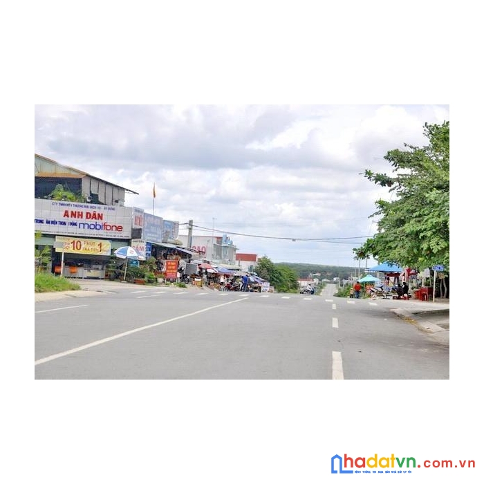 Chuyển công tác về bắc cần bán vườn 1000m2 đất mt  ngay cổng kcn ,chợ, dân , giá 270 tr