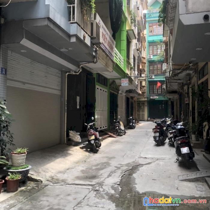 Siêu hiếm-nhà đẹp đống đa-mặt ngõ thông-ba gác đỗ-70m phố-38m2 chỉ 3,8tỷ 