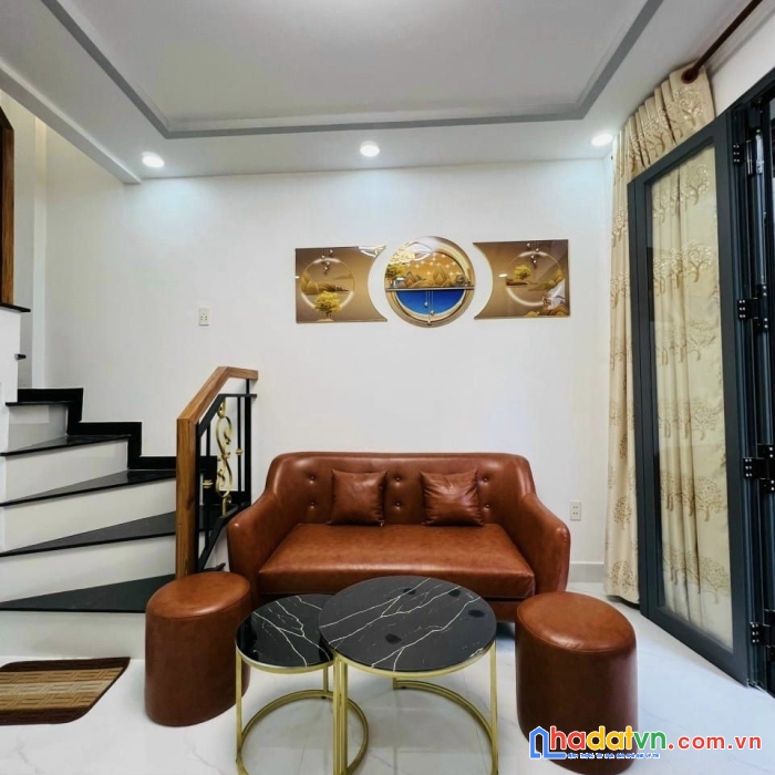 Nhà mới đẹp, tân định, quận 1, hơn 28m2, giá quá tốt chỉ 4.95 tỳ tl