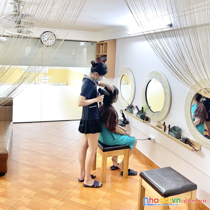 Tìm chủ mới cho spa ngay mặt tiền đường láng