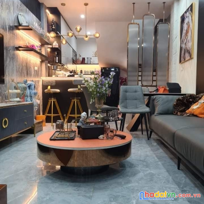 Bán nhà riêng trong phố láng hạ - nhà đẹp full nội thất, gần phố trung tâm quận đống đa.