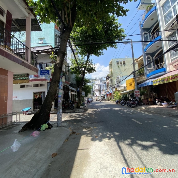 Lũy bán bích, tân phú, 80m2, hẻm xe tải, cần bán gấp