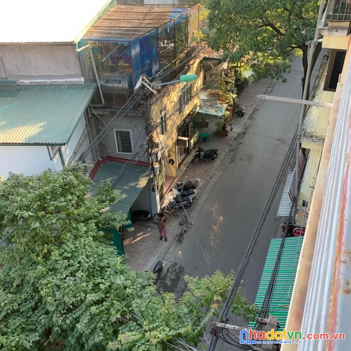 Cấn tiền bán gấp trường mầm non mặt phố  bùi ngọc dương 93 4 10.7 11 tỷ