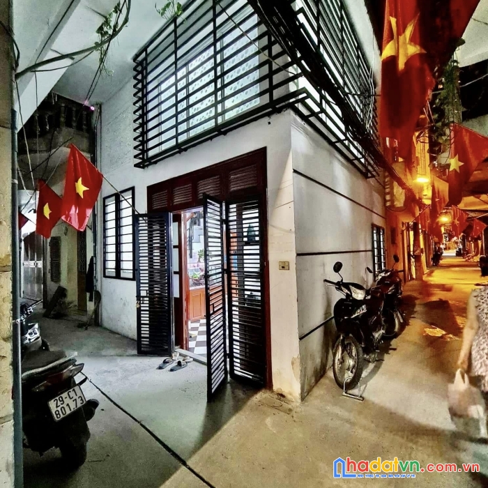 Bán nhà gần phố lê trọng tấn-oto đõ cửa-ngõ thông-gần phố chỉ 5,2 tỷ khu vực hiếm bán