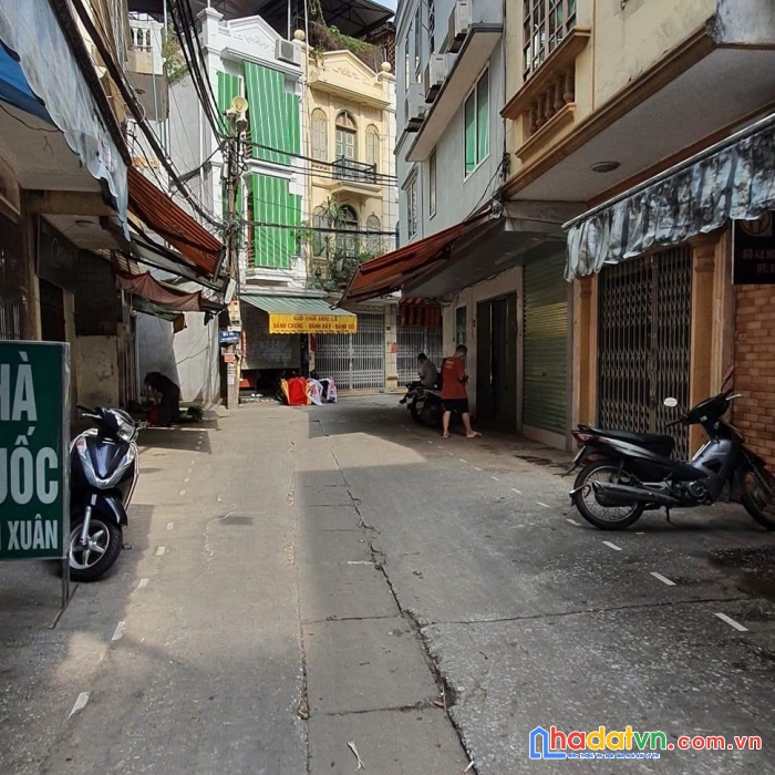Bán gấp nhà bạch mai ,trần khát trân 2,59 tỷ ,dt 45m,lô góc,3t, sổ riêng cc,dt rộng,lh 0974989923.