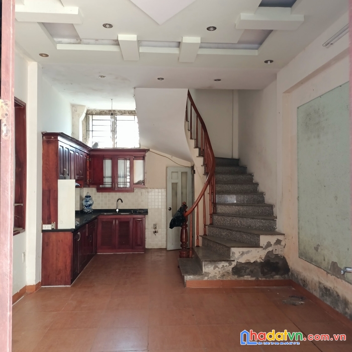 Bán nhanh nhà phố định công hạ 32m 4 tầng giá 2 tỷ 5 trăm. sổ đỏ đẹp.