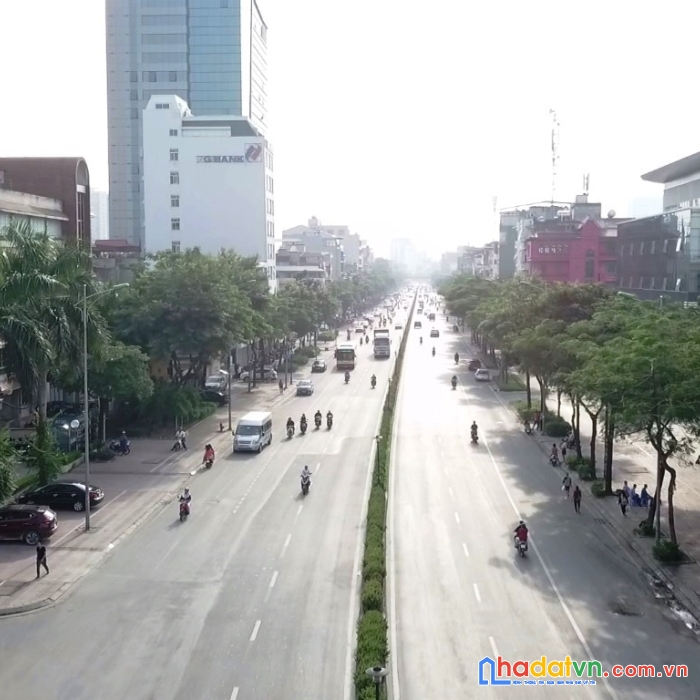 Bán nhà đẹp ở ngay gia thụy-phân lô-ô tô tránh-2vỉa hè-kinh doanh-9 tỷ