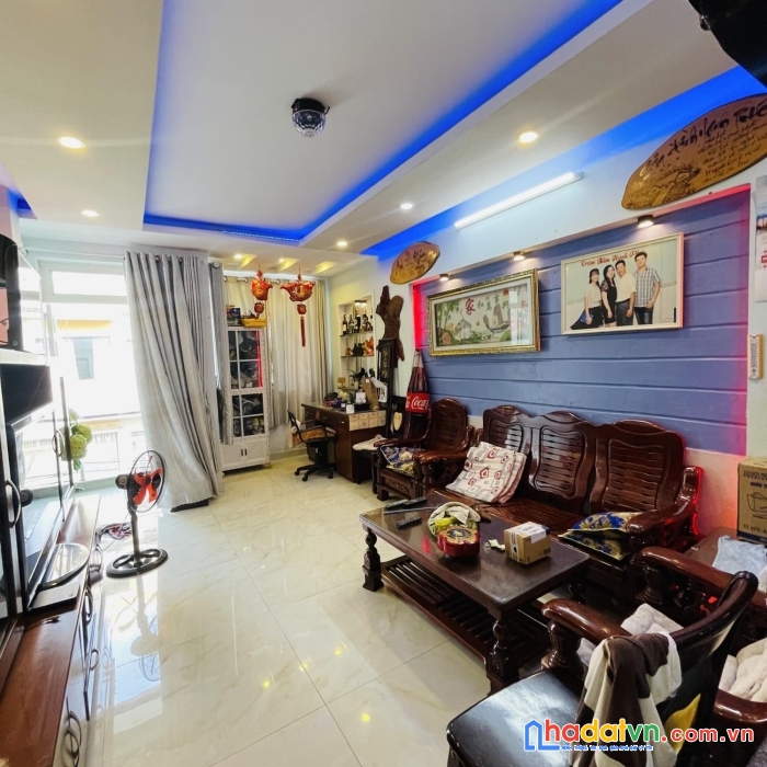Lê văn quới-5 tầng, 70m2, hẻm xe tải thông 8m, cần bán gấp