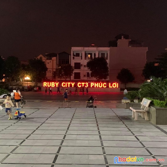 Bán nhà cc rubycity ct3 phúc lợi long biên. dt70m. mt8m.giá 2.150 tỷ.
