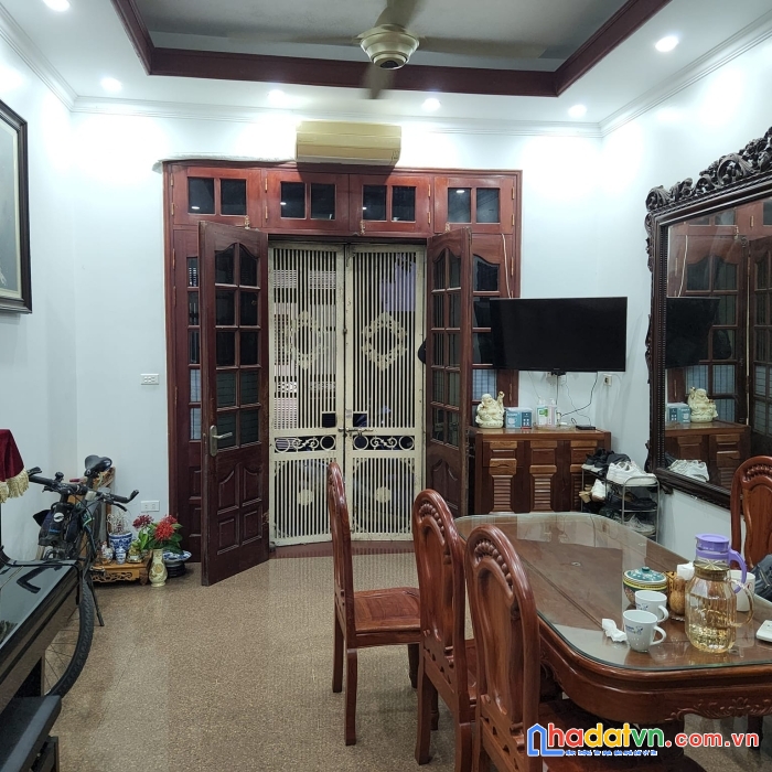 Bán nhà xuân la-tây hồ-phân lô-5 tấng-oto-ngõ thông-giá: 7 tỷ