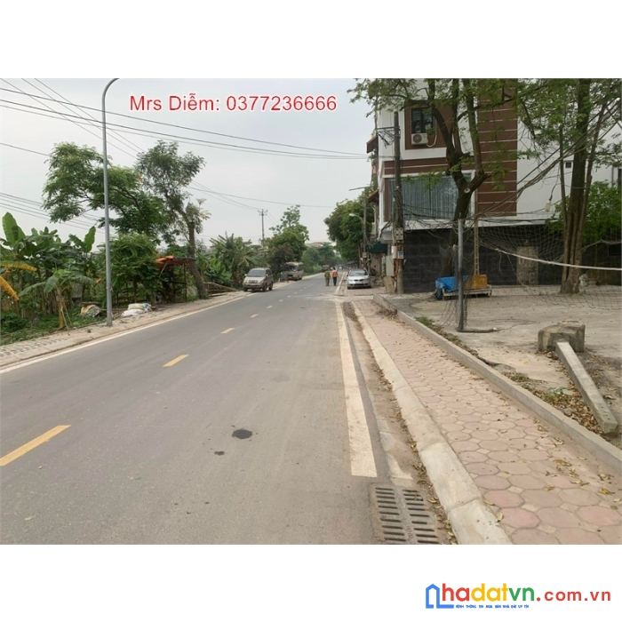 3 tỷ, mrs diễm cần bán 50m đất lô góc trung tâm tổ 28 thị trấn đông anh. sát ngay chợ
