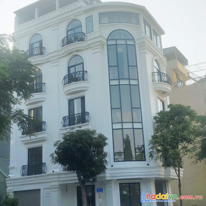 Chính chủ cần cho thuê nhà làm văn phòng tại  11  phố việt hưng - quận  long biên - tp hà nội