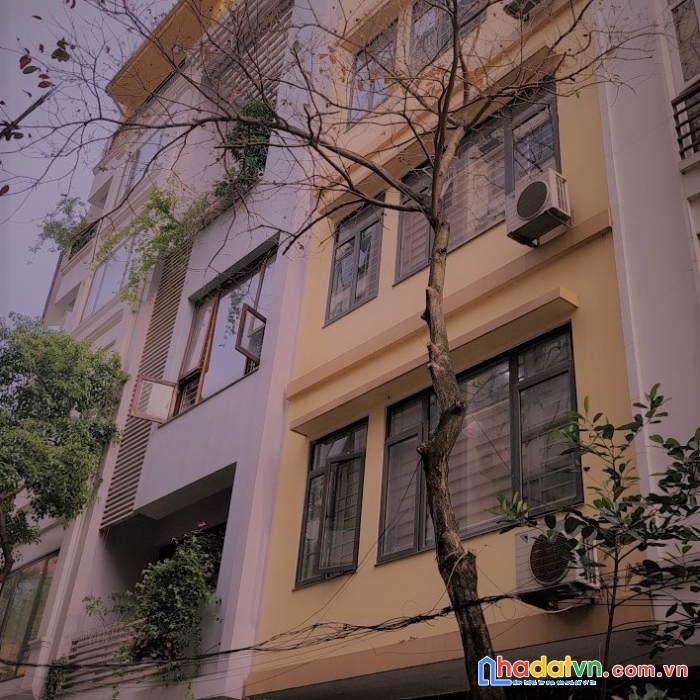 Bán nhà hoàng quốc việt, phân lô, 2 thoáng, gara ô tô, kinh doanh, giá 11 tỷ