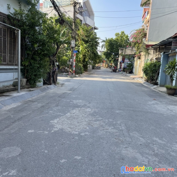 Bán nhà tái định cư xóm lò, thanh am,ngõ 2 ô tô tránh, 50m, 5 tỷ2