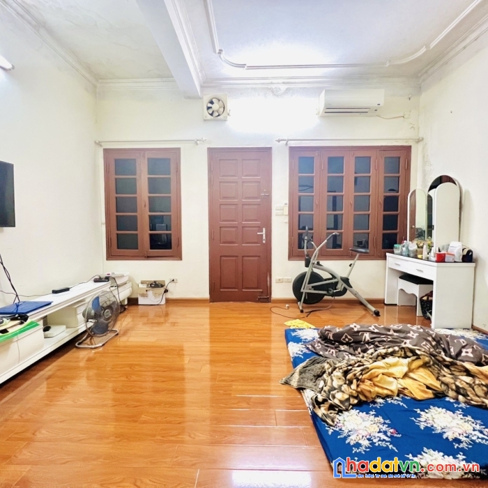 Cần bán nhà nguyễn cao, hai bà trưng, 54m2, 5 tầng, mt: 5.5m, giá chỉ 6.8 tỷ.