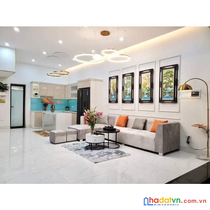 Cần bán nhà riêng phố láng hạ quận đống đa, đường vào rộng thông thoáng ô tô gần nhà, giá tốt.