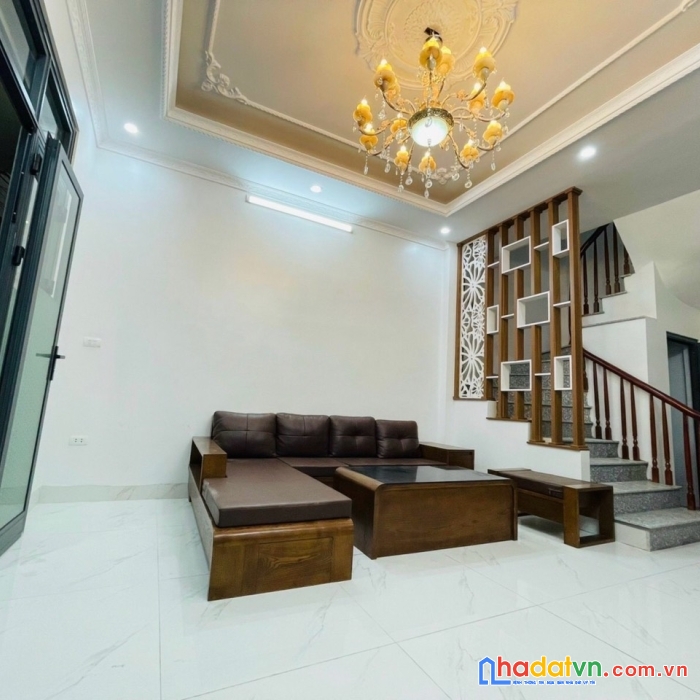 Bán gấp nhà hoàng hoa thám ba đình 36 m2 5t 4mmt mới gần phố nhỉnh 4 tỷ lh 0799198898