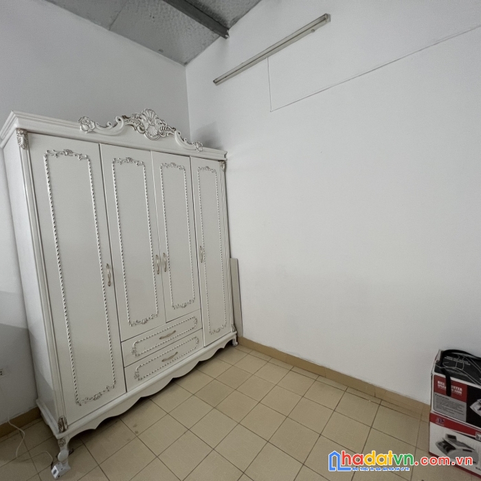 Nhỉnh 2 tỉ nhà vũ xuân thiều. gần cầu vĩnh tuy, aeon,may 10.hàng xóm vin.