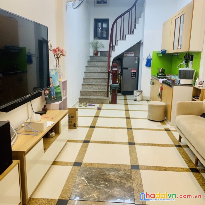 Nhà mặt ngõ đội cấn ba đình 36 m2 5t 4mmt 3 ngủ ở luôn gần phố nhỉnh 4 tỷ lh 0799198898