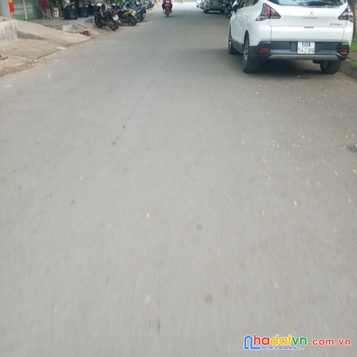 Bán nhà nghỉ giả rẻ 1 trệt 3 lầu 13 phòng đang kinh doanh 40 triệu/tháng, phường an bình gần ngã 4