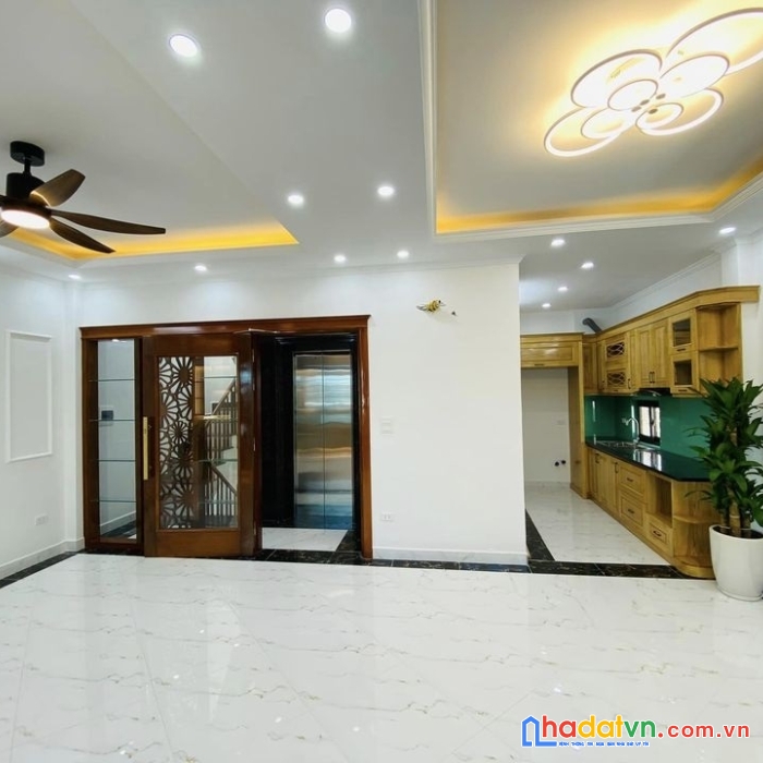 Chính chủ gửi bán nhà q. thanh xuân. 6 tầng, mặt tiền 6m. chỉ 8 tỷ