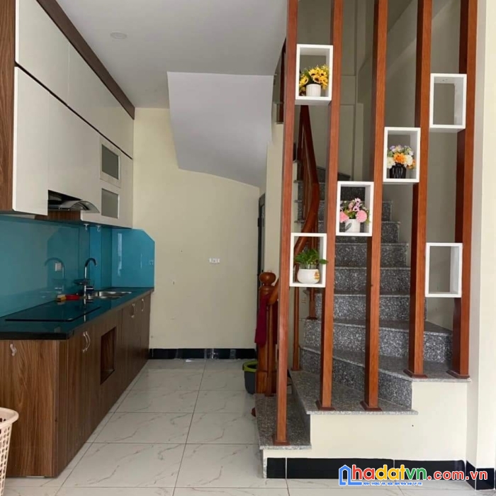 Liên mạc lô góc - ô tô đỗ cửa - tặng lại nội thất - giao thông thuận lợi - tiện ích ngập tràn -