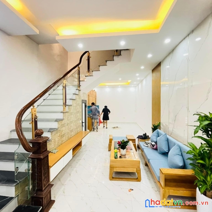 Nhà đẹp xây mới pháo đài láng, 51m2, 4 tầng, 5.7 tỷ